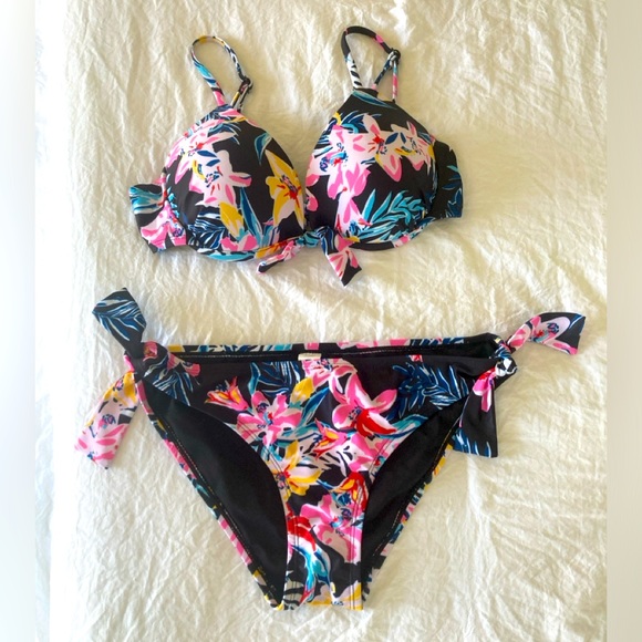 Two piece Bikini set Floral multicolor Size M New. Brand: My Charmo - Picture 1 of 11